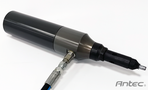 自動拉帽槍_機器人拉帽槍_鉚接軸_外掛式